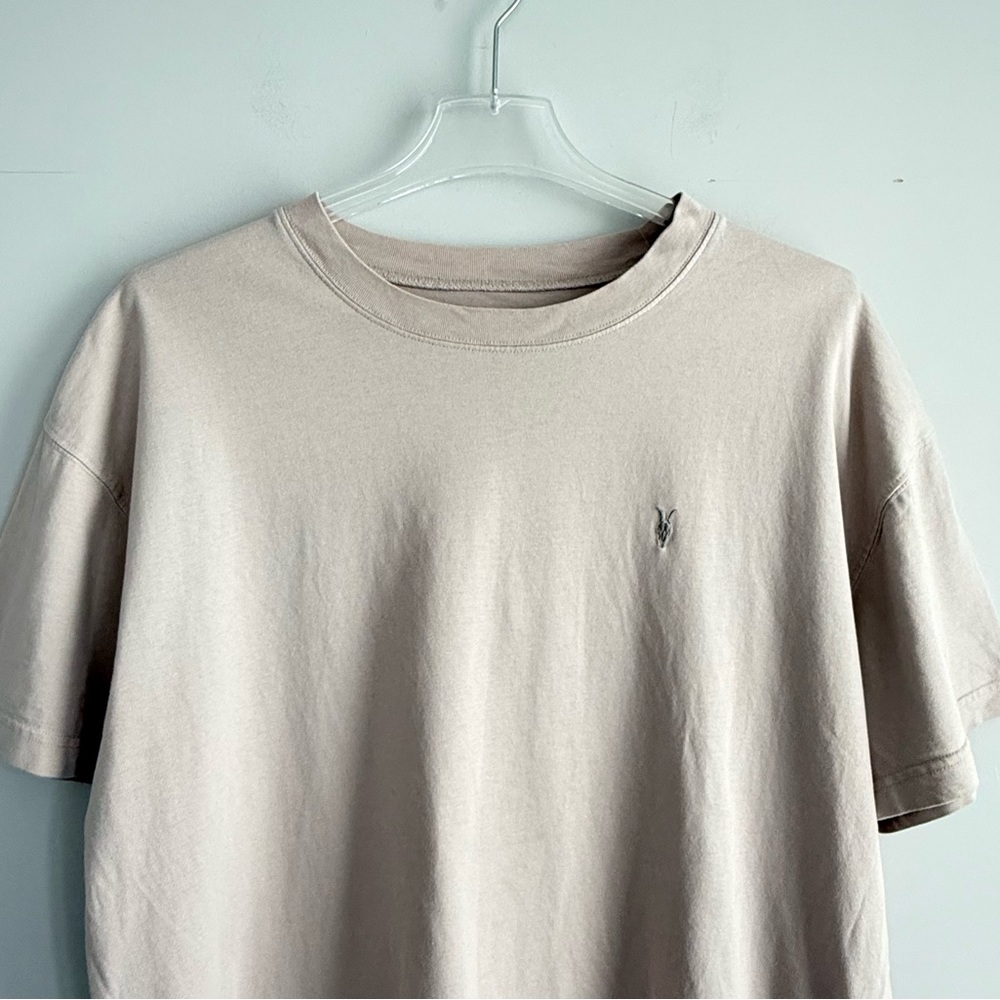 All Saints Kole SS Crew Oversized Ramskull Logo Tee Men's L 100% Cotton Beige - Picture 2 of 12
